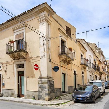 Mario Leggio 83, Gocce Di Sicilia Villa Ragusa Exterior photo